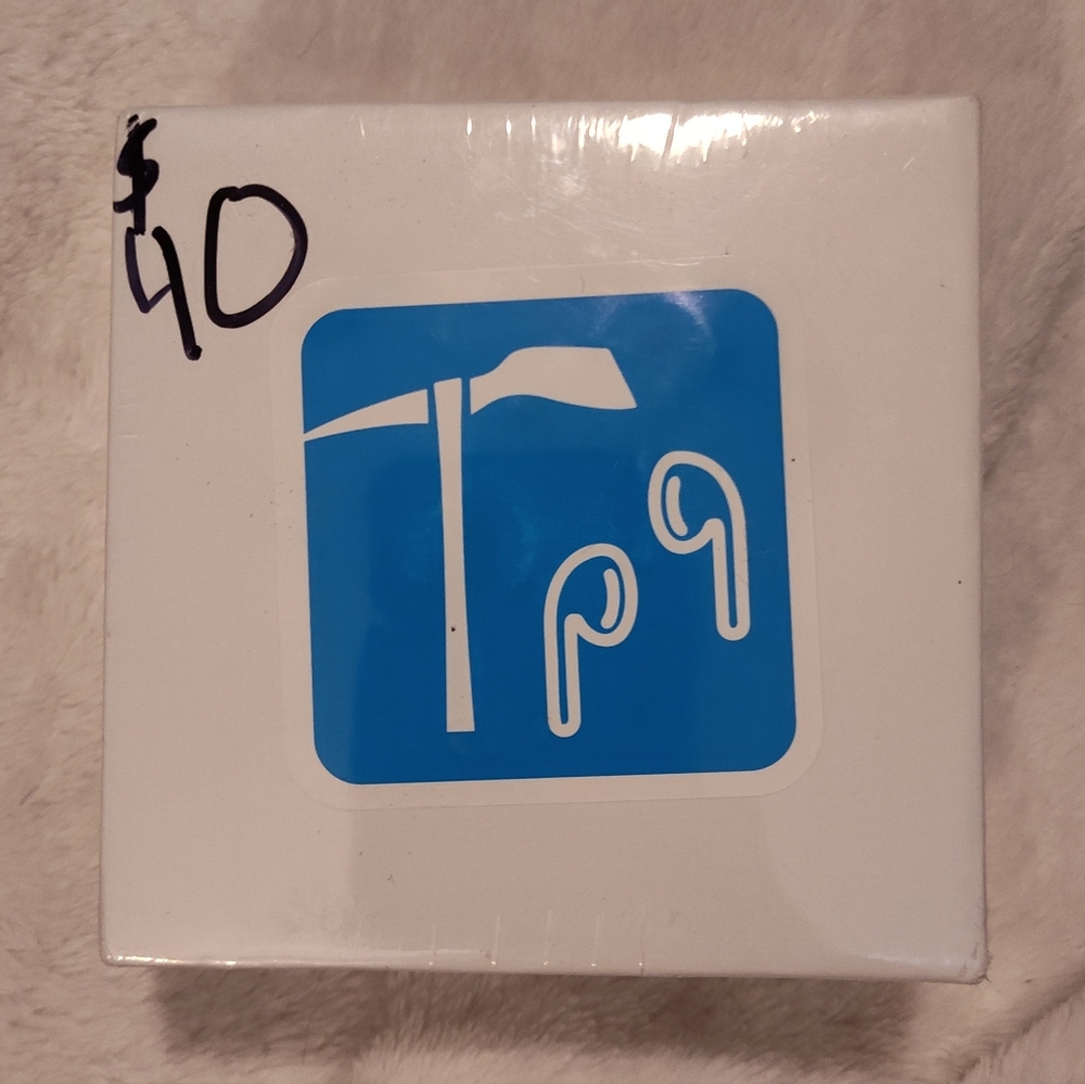 NWT! Earphone 2nd Generation Air pods